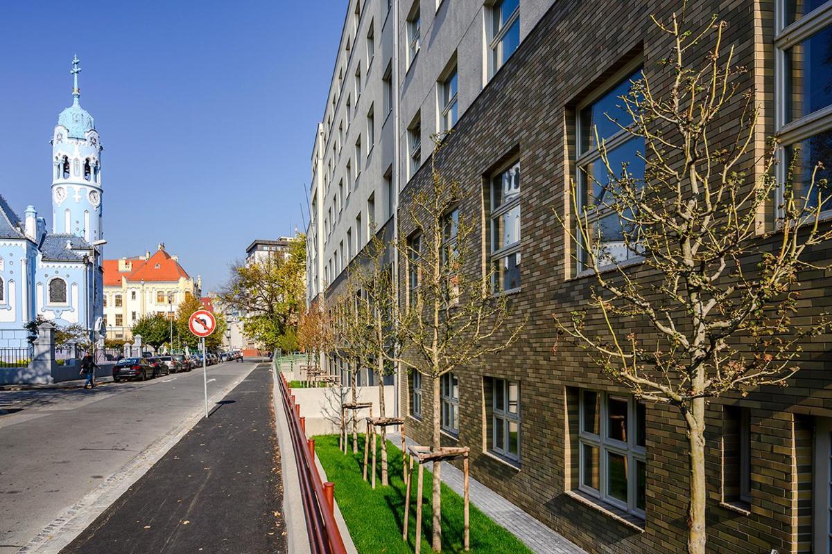 Luxury Apartment In City Centrum By Ota Group Bratislava Exterior photo